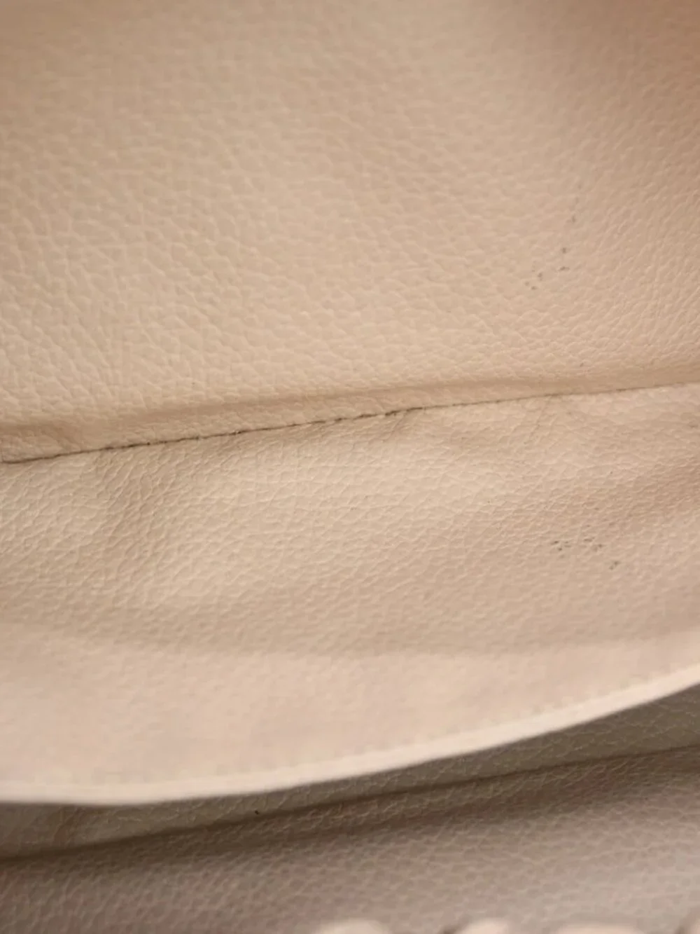 LOUIS VUITTON TROUSSE TOILETTE 28 COSMETIC POUCH